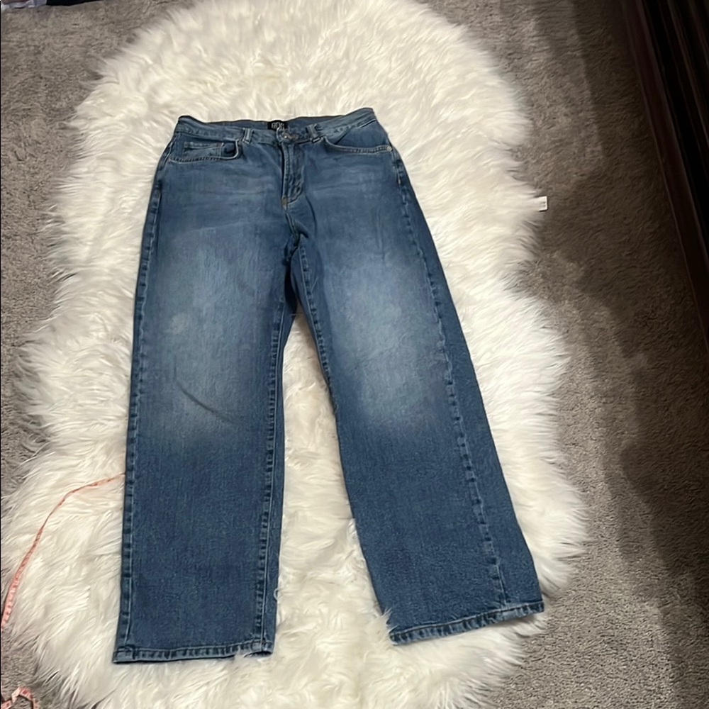 BDG women’s Relaxed Jeans in Classic Blue